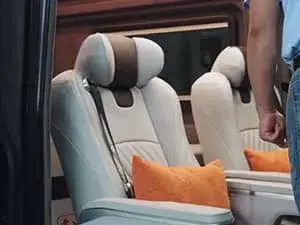 Intérieur du van aménagé